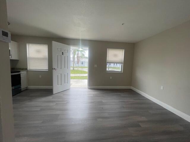 4393 Windsor Avenue - 3